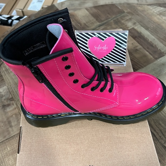 💖DR MARTENS 1460 WOMEN'S PATENT LAMPER LEATHER LACE UP BOOTS 💓💓💖💖NWT - Picture 13 of 13